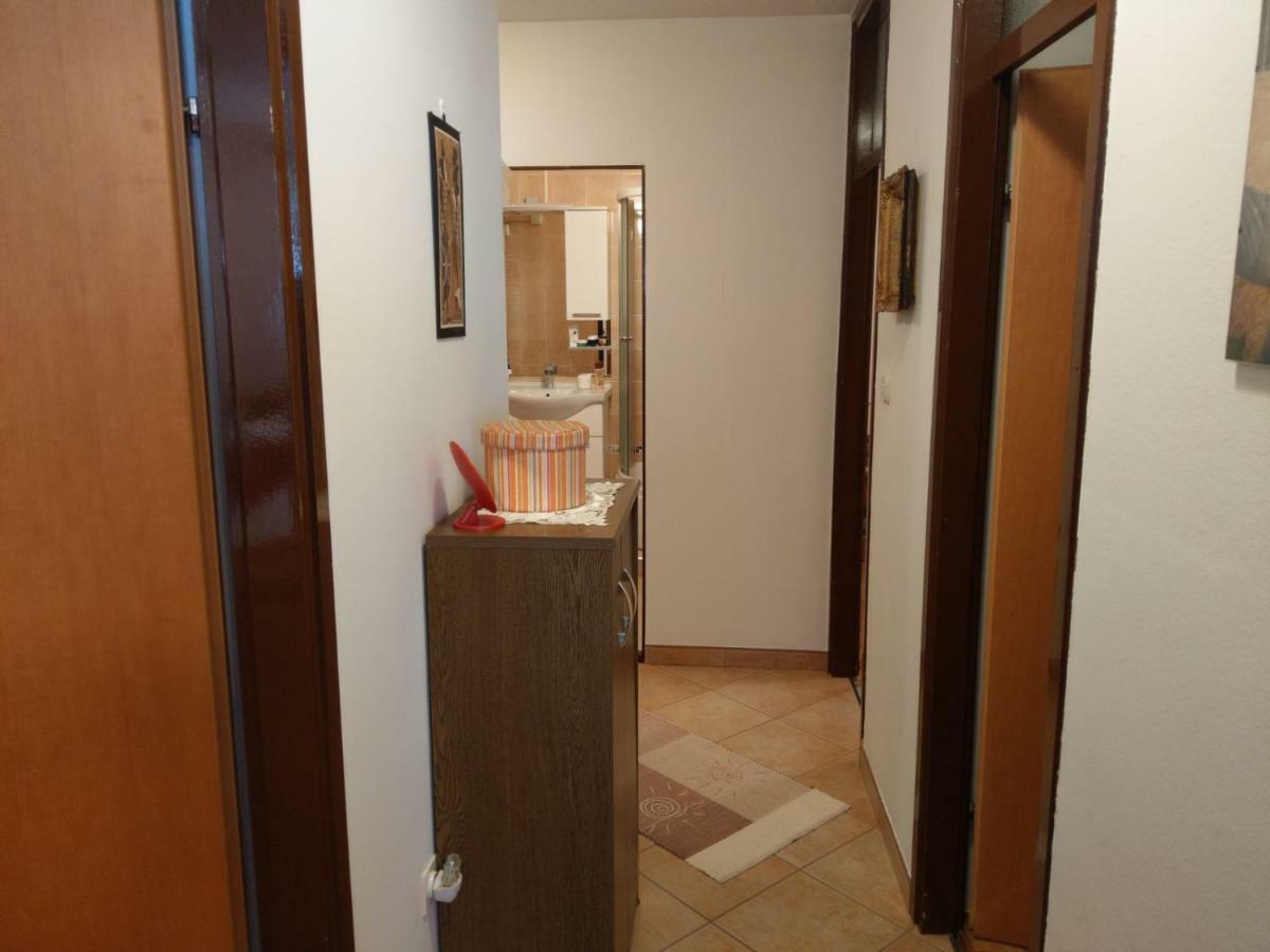 Apartment Koruna 1 Pula Exterior photo