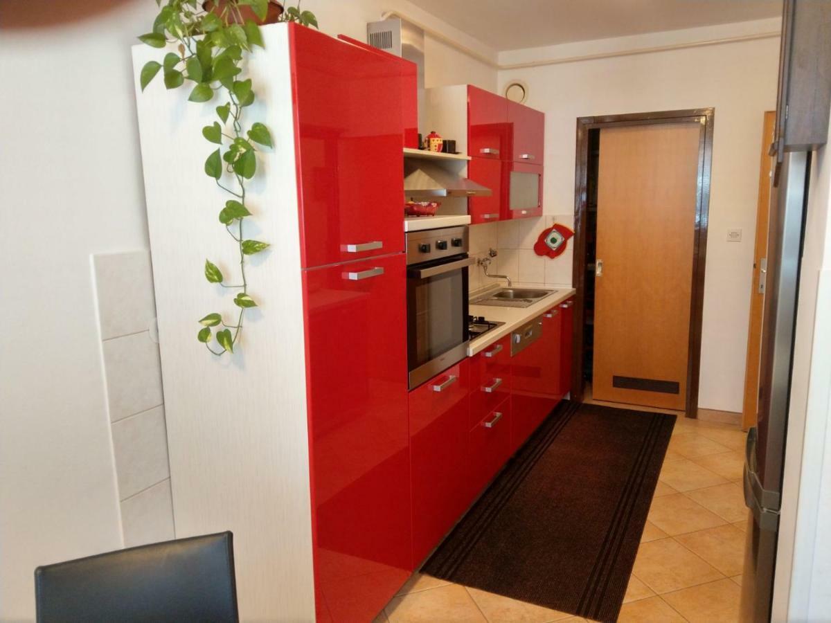 Apartment Koruna 1 Pula Exterior photo